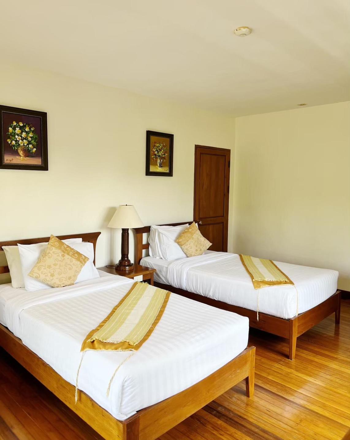 Riverhouse Resort Mae Sariang Exterior foto