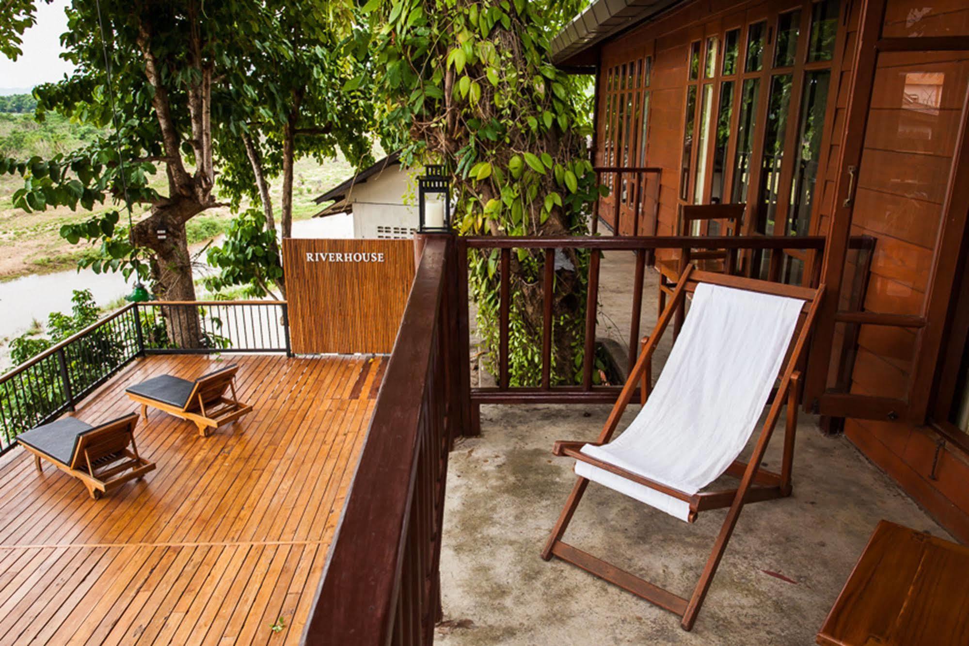 Riverhouse Resort Mae Sariang Exterior foto