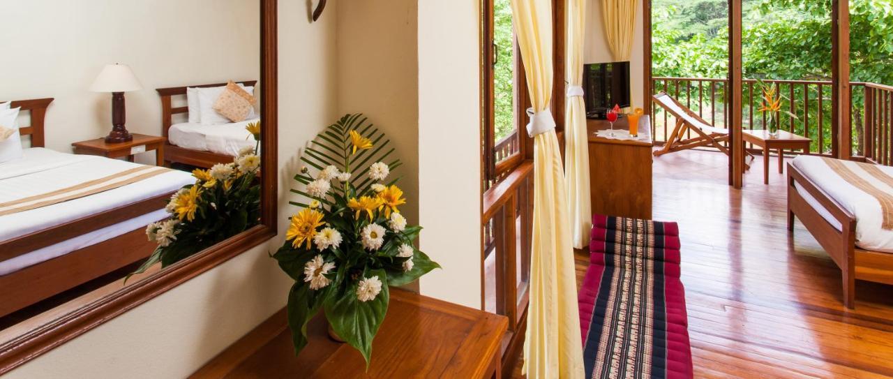 Riverhouse Resort Mae Sariang Exterior foto